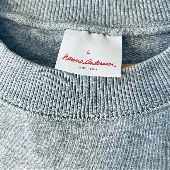 Hanna Andersson Gray Sweatshirt with Multicolor 'Loved' Design - Picture 4 of 4